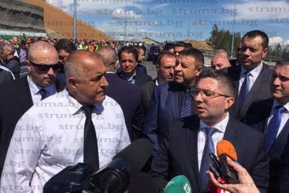 Б. Борисов хвърли бомбата край Благоеград: Правя АМ “Струма” от двете страни на Кресна, после – някой друг