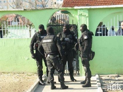 Спецакция на ДАНС в Разград! Иззеха опасен живак от къща