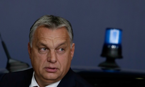 Евродепутат: Имаме ли пари за паметник на Орбан
