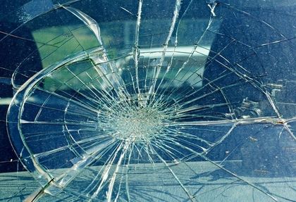 Автобус падна от скала, 14 души загинаха