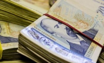 Рекорд: 19-годишно момиче даде 20 000 лева на