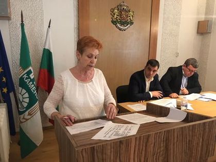 Зоват държавните чиновници от „Закрила на детето”в Айтос да се вземат в ръце, защото обстановката ставала взривоопасна