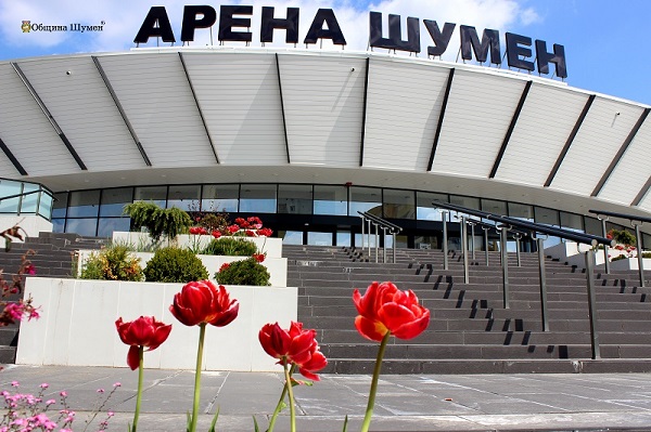 Шумен: Близо 18 000 цветя оформят цветни градинки и алеи в града