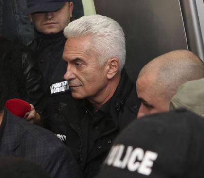 Извънредно! Арестуват Волен и Чуколов!