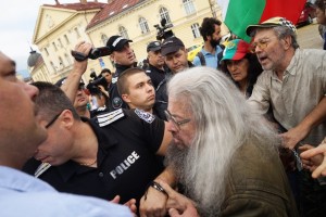 Протестът на Босия и подкрепата (ми) за него
