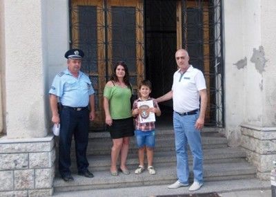 9-годишен намери портфейл с 2000 лв. и го върна