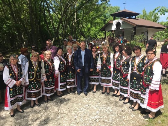 Европейски избори 2019: Мария Габриел и Емил Радев поздравиха жителите на Владиславово за празника на варненския район