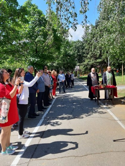 Европейски избори 2019: Кандидатът за евродепутат от ГЕРБ – СДС Андрей Новаков и кметът д-р Атанас Камбитов откриха обновена детска площадка в Благоевград