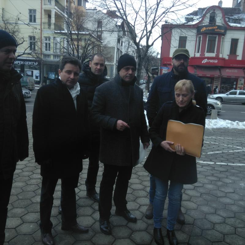 Елена Йончева, БСП: Освен договора от АПИ, искаме от МРРБ рамковите споразумения между „Автомагистрали“ и фирмите, които ще строят „Хемус“