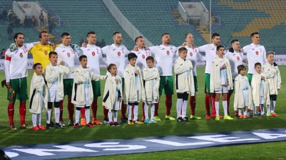 Десподов и Попов приканиха феновете да подкрепят националния отбор