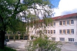 Бившият техникум по туризъм в Смолян става учебен център с двуетажен паркинг