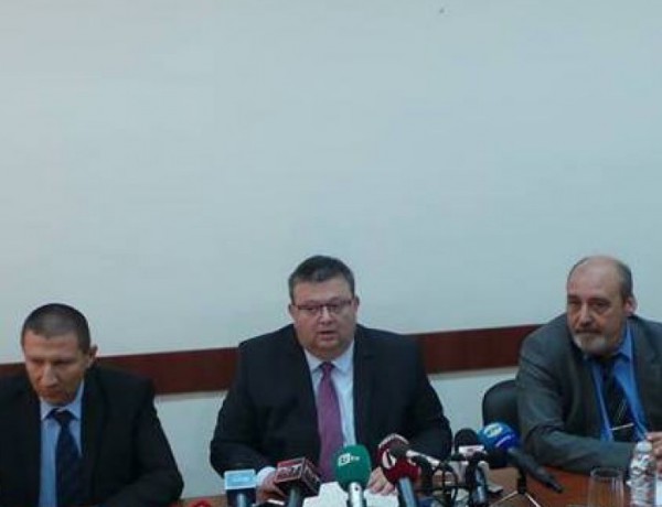 Повдигат обвинения на стрелците срещу Очите