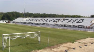 СНИМКИ И ВИДЕО: Теренът на Лаута в очакване на старта на шампионата
