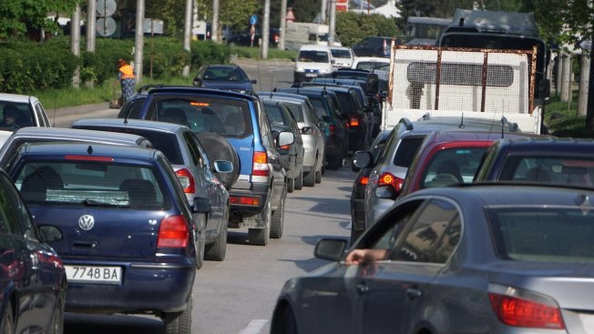 Двойно повече автомобили по пътищата в Пловдив след 15 септември, трафик по възловите кръстовища в града