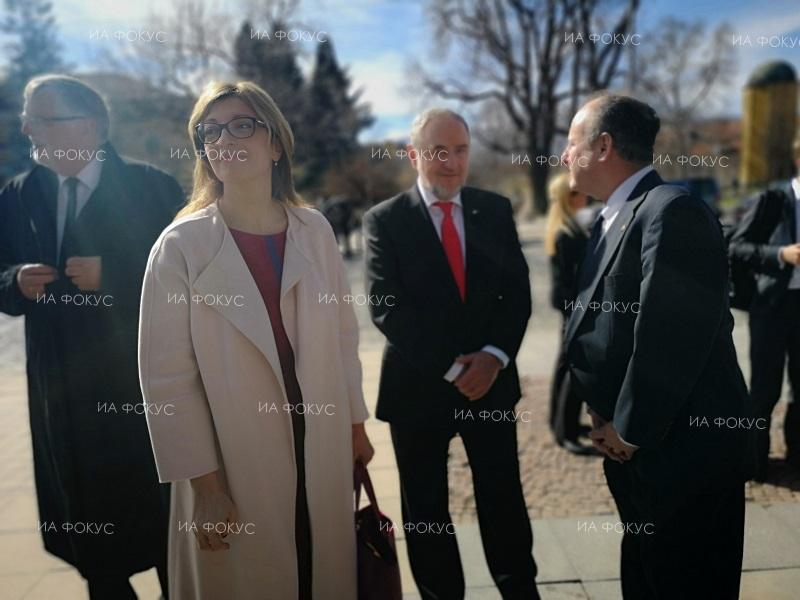 Министър Екатерина Захариева: Денят на спасението на български евреи показва, че смелостта и хуманизмът могат да преборят силата и безразсъдството
