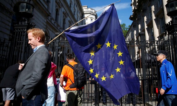 След Brexit: Още и още британци искат нов референдум