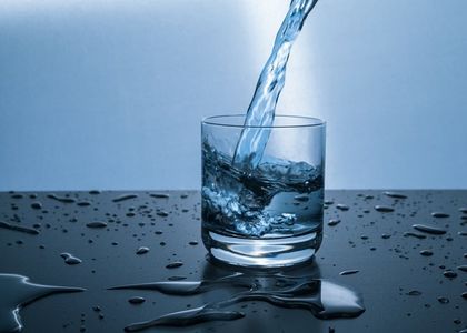 Какво става с тялото, ако пием само вода