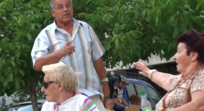 ВИДЕО: Баба изгони деца на детска площадка, но тогава пристигна мъжът, който я е направил и ...
