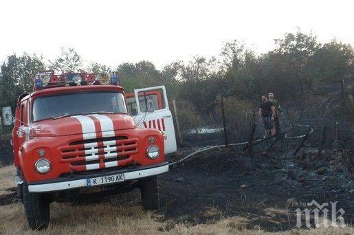 ТРАГЕДИЯ: Мъж загина при пожар в каравана в Крумовград! Не знаят кой е той