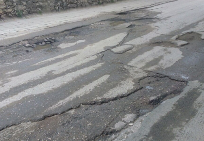 Сеат блъсна жена и дете в пловдивско село, после избяга