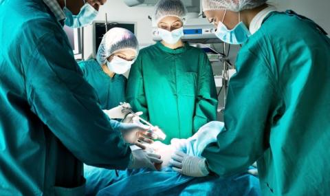 Пациент изпусна газове и подпали операционна