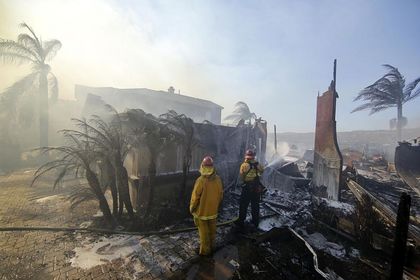 Броят на жертвите на пожарите в Калифорния достигна 36 души