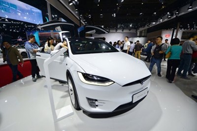 Tesla представя произведения в Шанхай Model 3 до 6-10 месеца