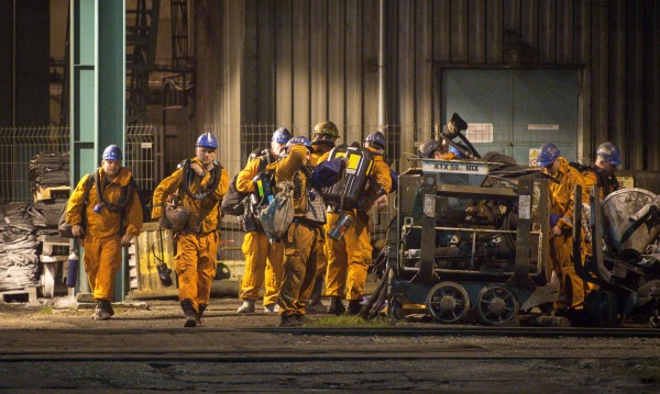 5 загинали и 10 ранени при взрив в мина в Чехия