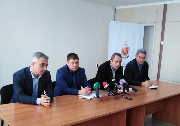 Ямбол: Районна прокуратура – Елхово задържа двама мъже, обвинени за извършване на грабеж на общопрактикуващ лекар