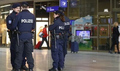 Германец рани с нож двама души във влак в Австрия