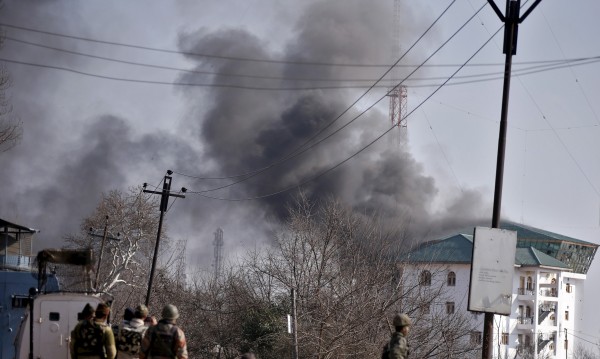 Пожар избухна в склад за боеприпаси на индийската армия