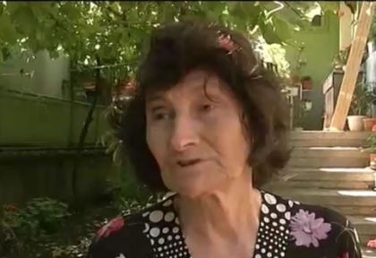 Ало терорист към баба Пенка: Ще дойда, ще те нарежа, ще те изнасиля - пъхай всичките си пари в сеното (ВИДЕО)