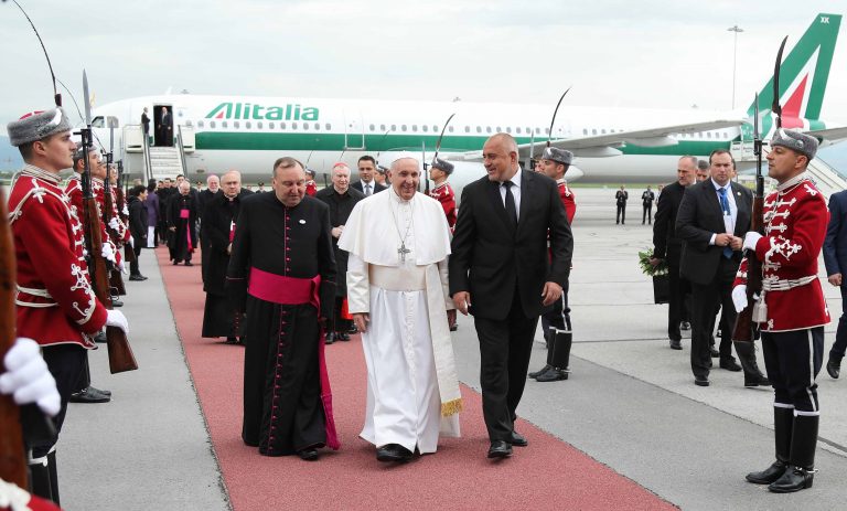 Премиерът Борисов изпрати папа Франциск