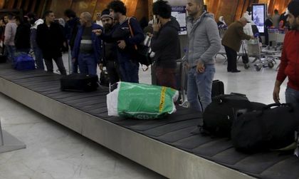 Страната ти, бъдещето ти! Германия дава по €1200 за бежанци, да си ходят