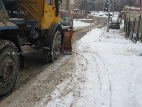 МВР: Усложнена е пътната обстановка в страната