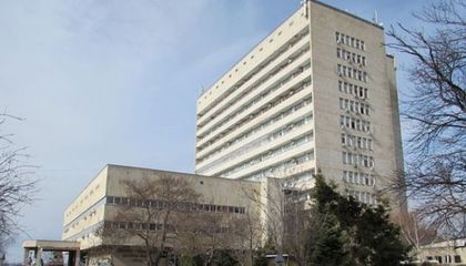 Млад мъж е настанен с опасност за живота в УМБАЛ „Канев“