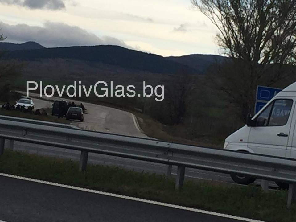 Бежанците, които само PlovdivGlas снима, са сирийци и афганистанци (СНИМКИ)