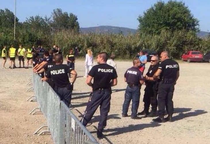 Напрежение на "Какао бийч", драконовски мерки на протеста срещу Валери Симеонов