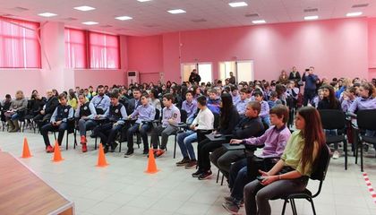 300 ученици се състезаваха в Олимпиада по пътна безопасност