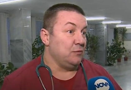 Шок: Полицаи нахлуха в медицински кабинет, закопчаха пиян и агресивен лекар в 