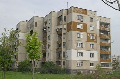 Само 11 панелки в