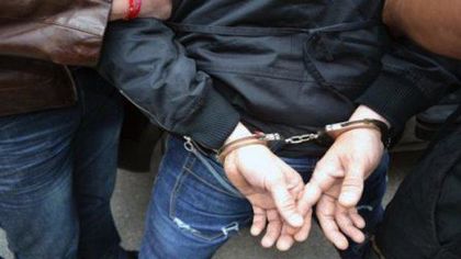 Трима ограбиха младеж на улица в Асеновград, полицията реагира