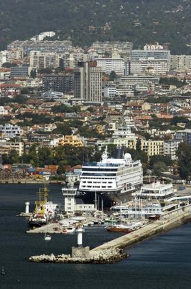 Варна: Временна организация на движение е въведена в центъра на града за Богоявление