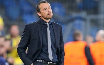 Вътрешни игри във Фулъм може да прогонят Йоканович