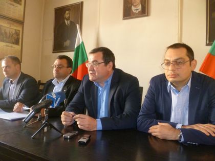 Патриотите вкарват във ВАС наредбата за паркоместата