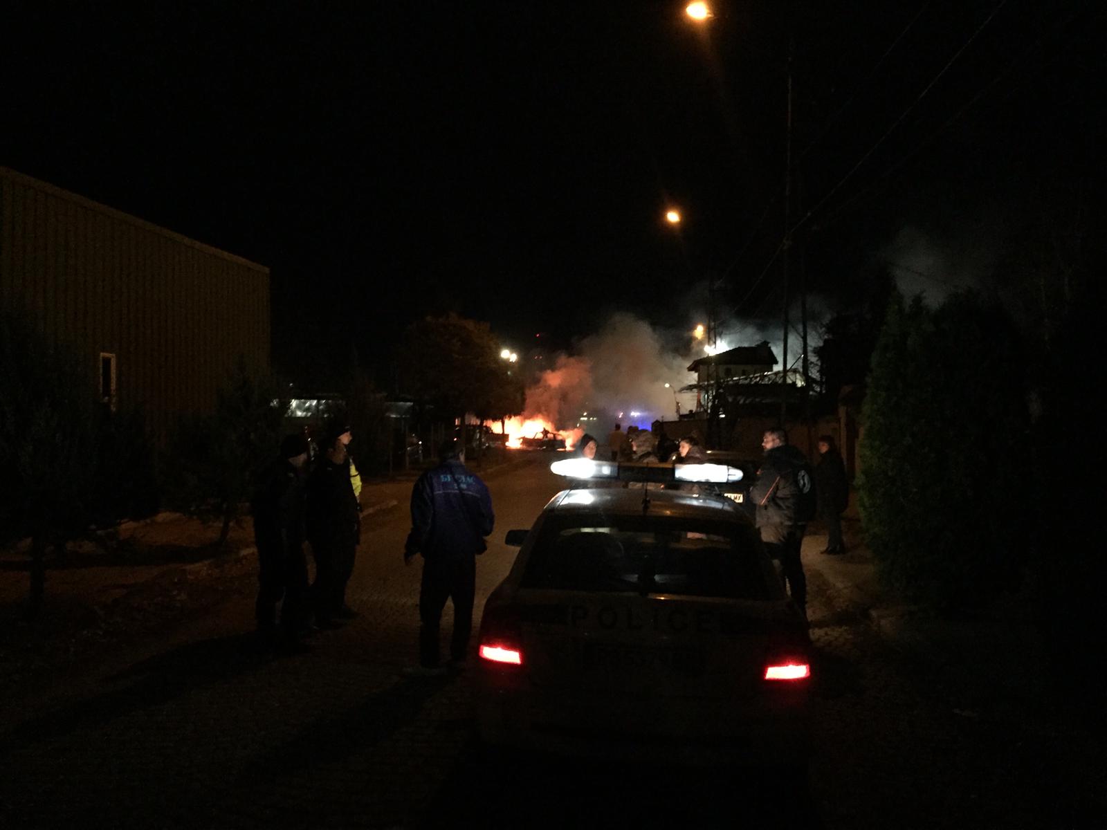 Пожар в Кършияка! Кола избухна в пламъци