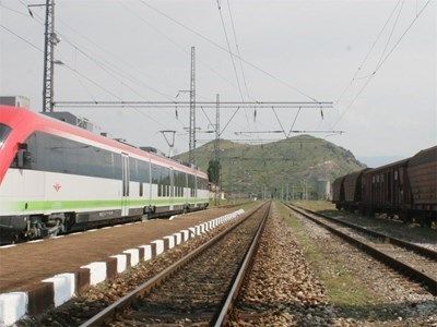Продължава разчистването на жп линията в Кресненското дефиле
