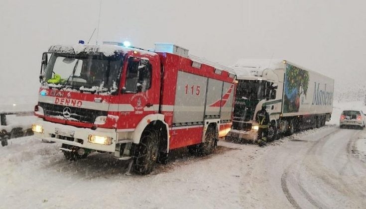 „МКД“ (Македония): Хиляди автомобили са били блокирани за часове в снега в Северна Италия