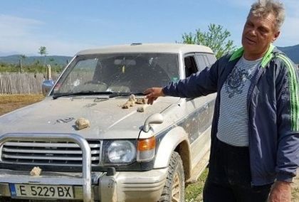 30 роми с вили и лопати пребиха руснак и сина му край Петрич