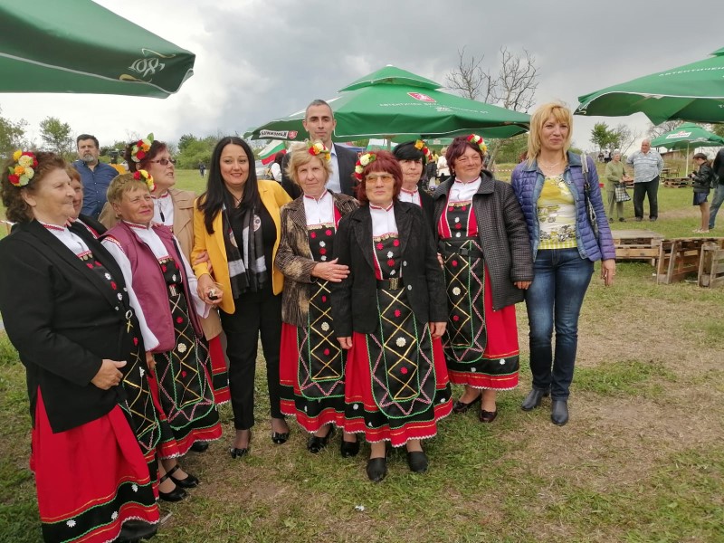 Европейски избори 2019: Лиляна Павлова, ГЕРБ: Ние обогатяваме Европа с фолклорното си богатство и сме призвани да го предаваме на поколенията